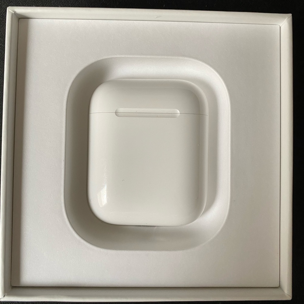 Apple airpods fist gen